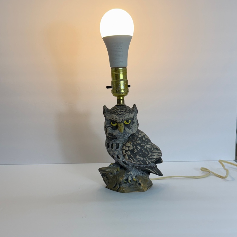 Vintage Chalkware Owl Table Lamp